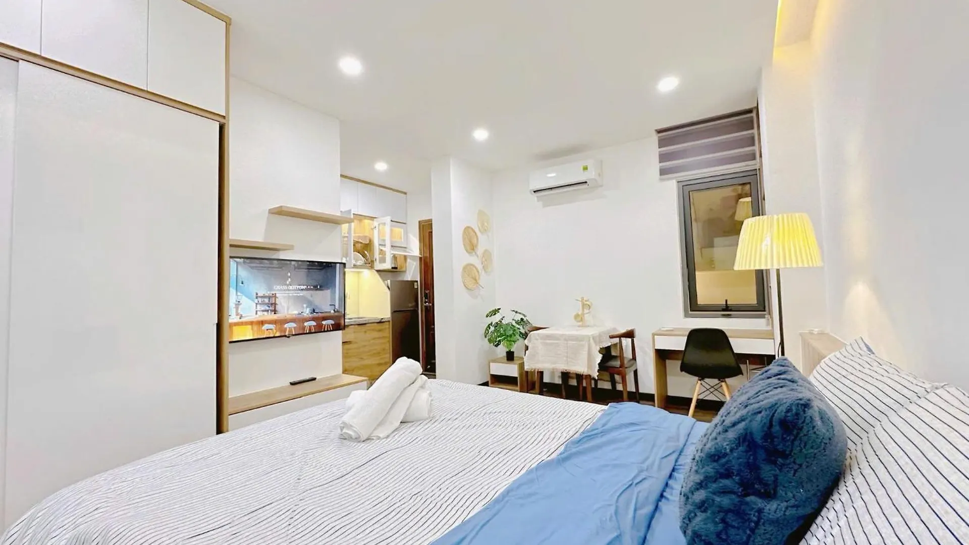 Riverside House Near Airport Ho Chi Minh City 0*,  Vietnam