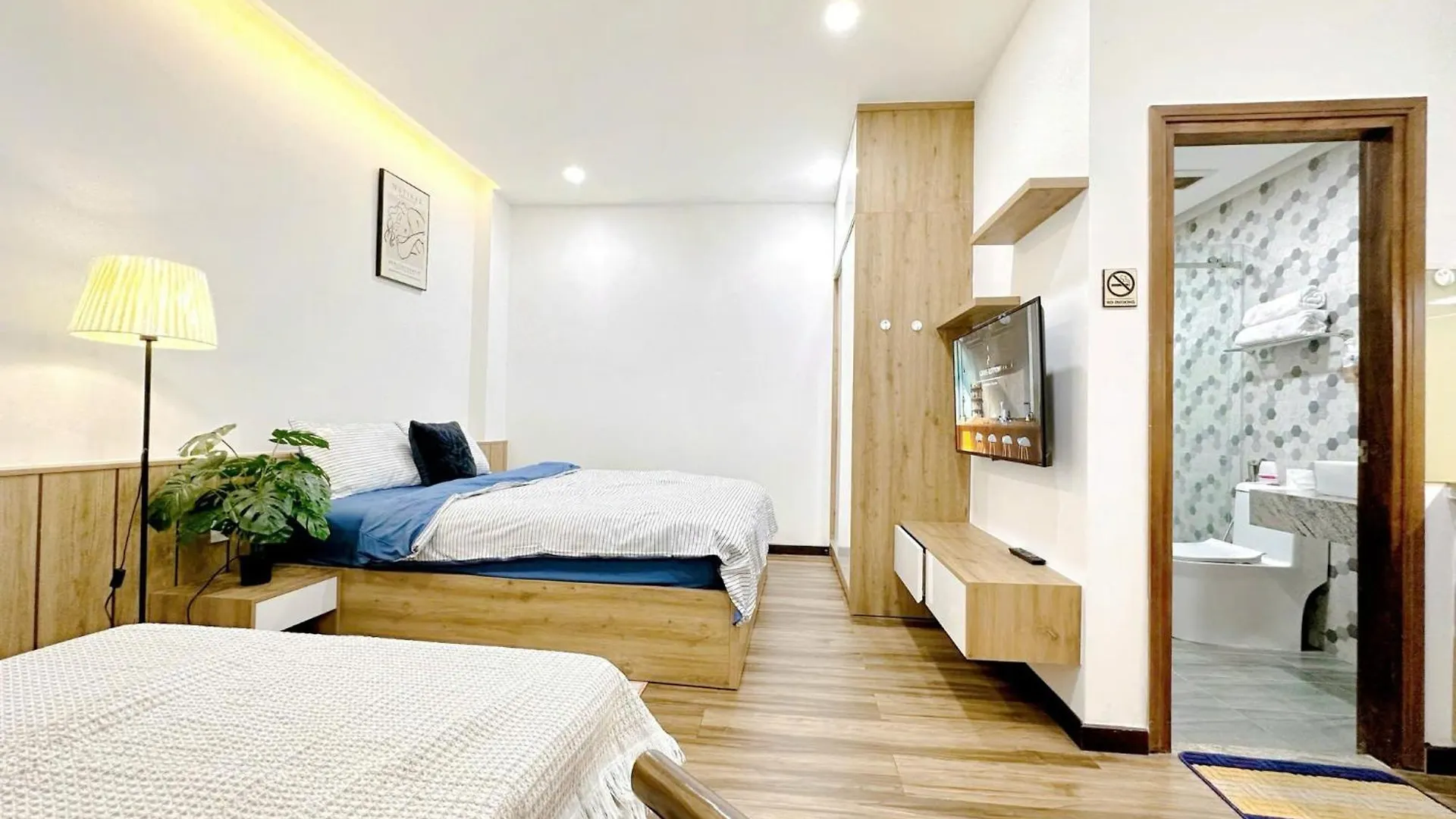 Riverside House Near Airport Ho Chi Minh City Apartment